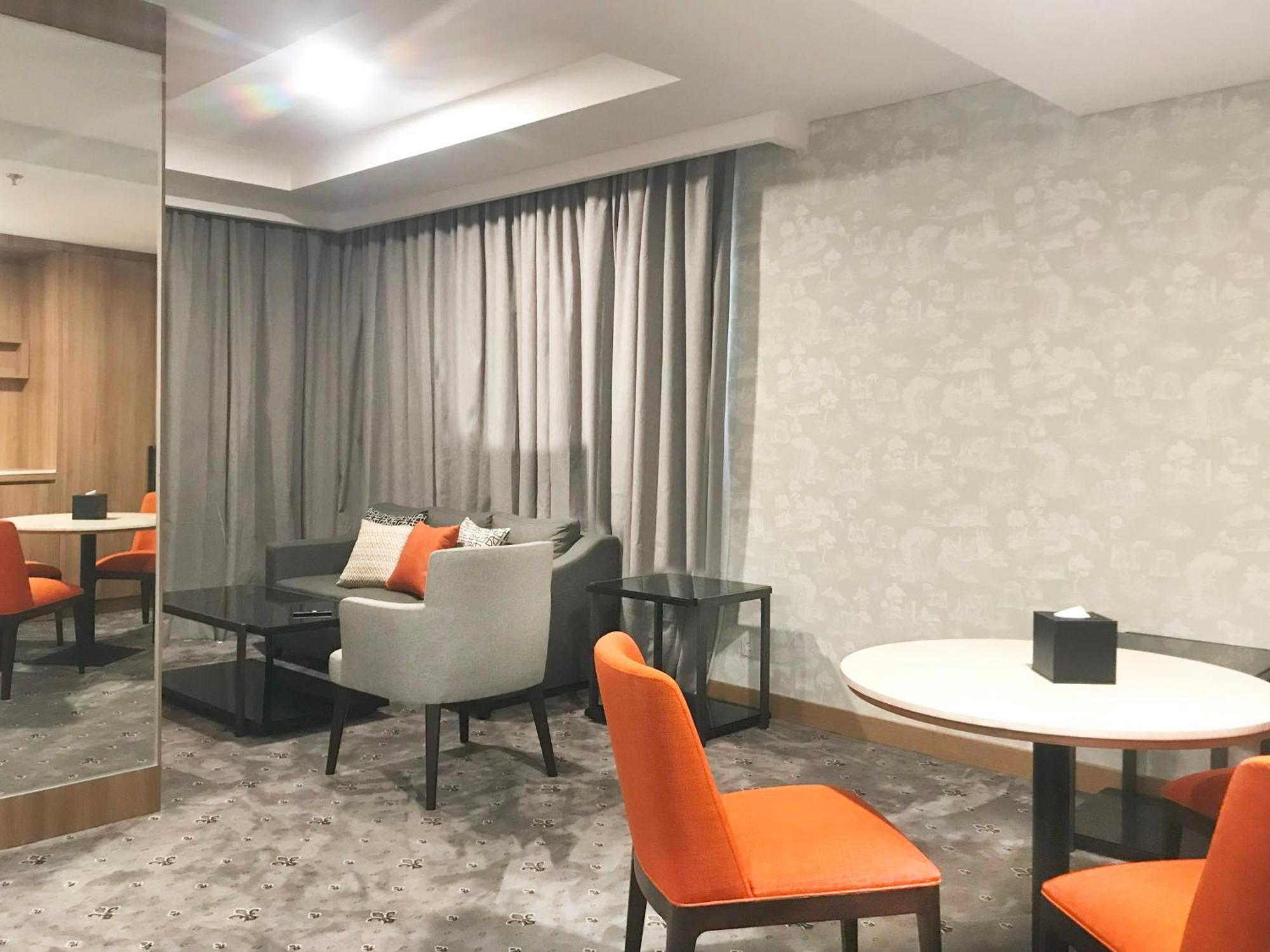 Labersa Hotel & Convention Center Samosir Sinapuran Extérieur photo