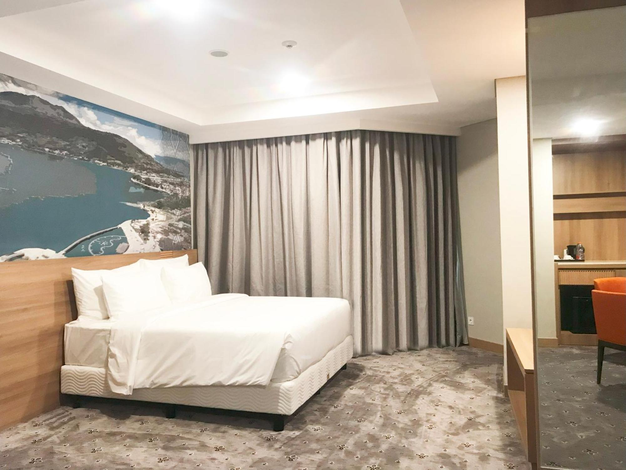 Labersa Hotel & Convention Center Samosir Sinapuran Extérieur photo