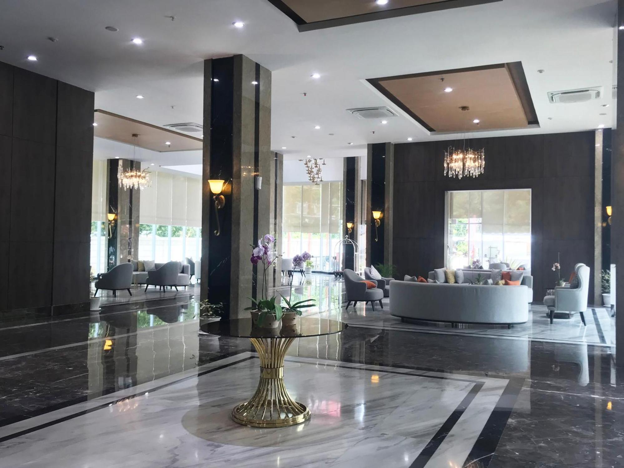 Labersa Hotel & Convention Center Samosir Sinapuran Extérieur photo